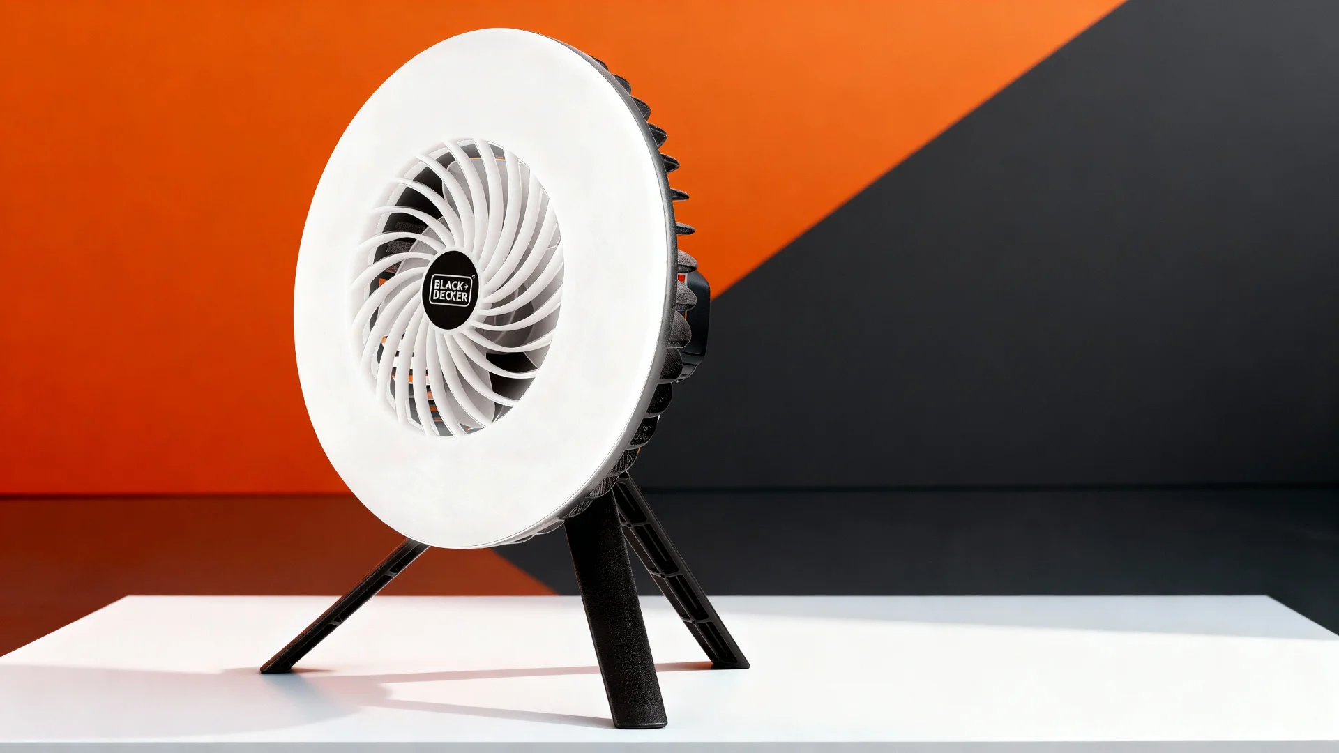 Black+Decker Solar Camping Fan Lantern