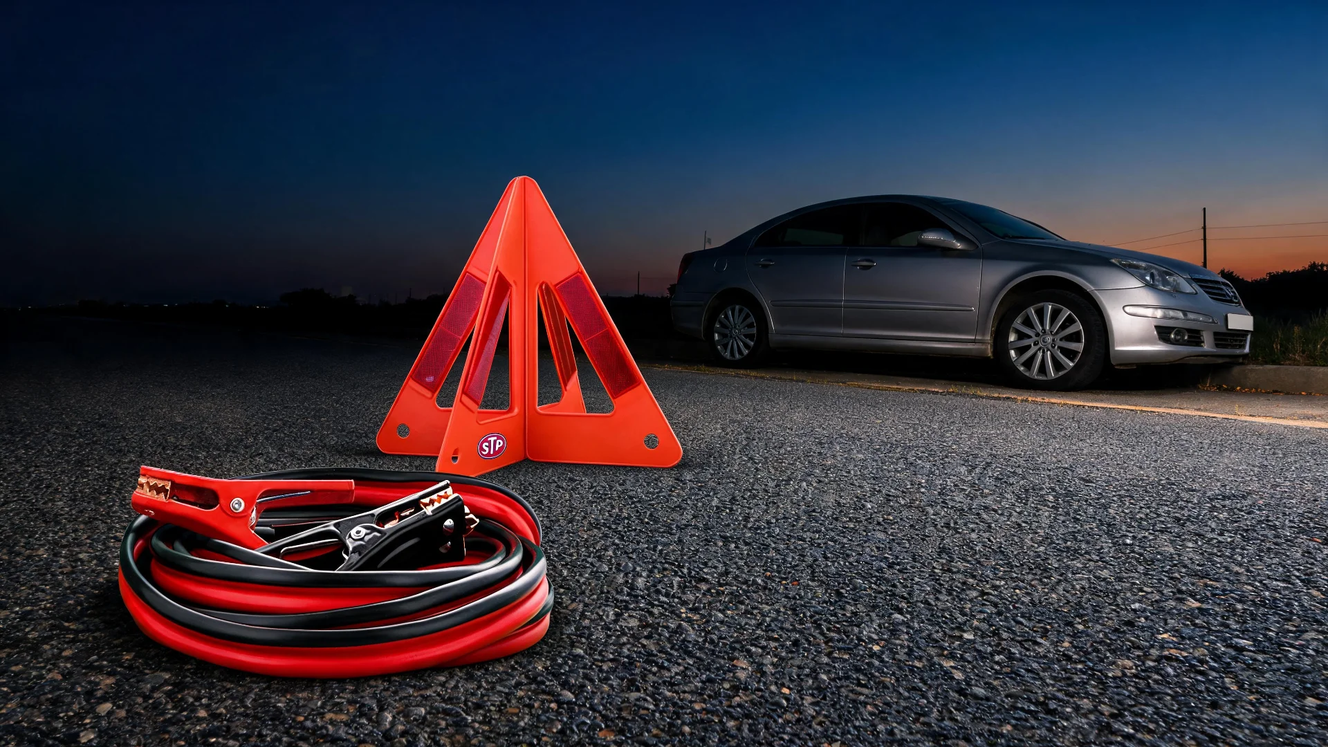 Emergency Roadside Kit w/T - Scene 7