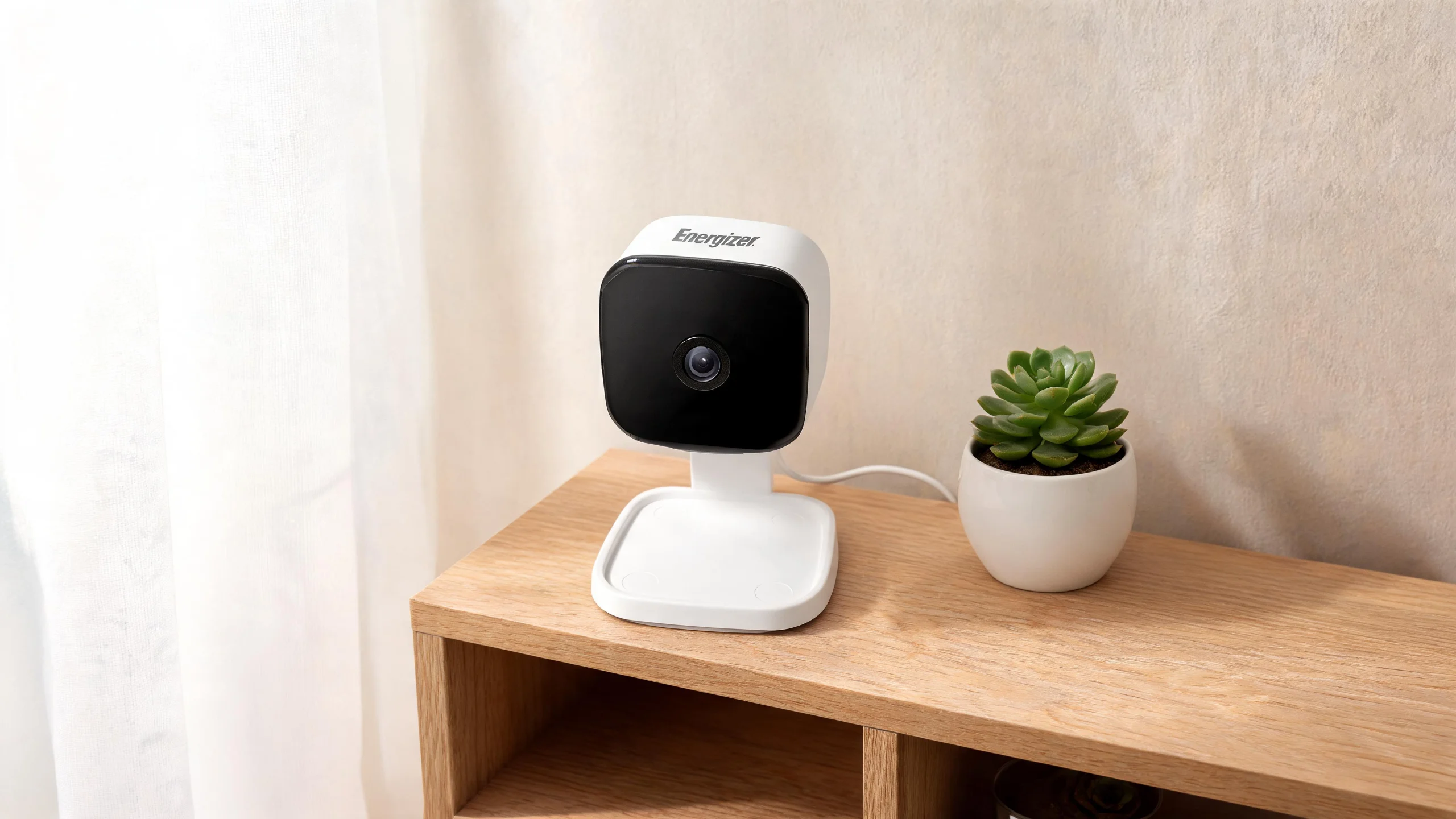 Energizer Connect Smart Wi-Fi 2K QHD Foldable Privacy Indoor Security Camera in White - Slide 3