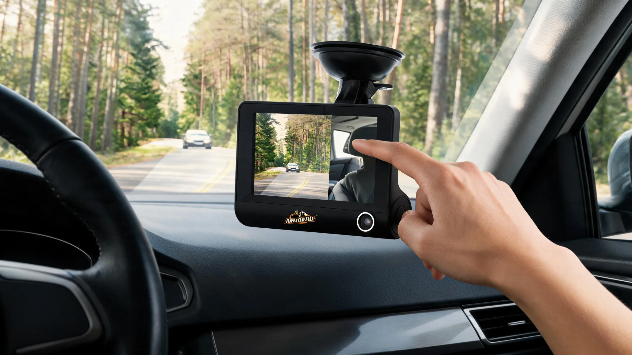 Universal 4-inch LCD 1080P HD Dual-Lens Dash Camera, G-sensor Detects Motion - Scene 4