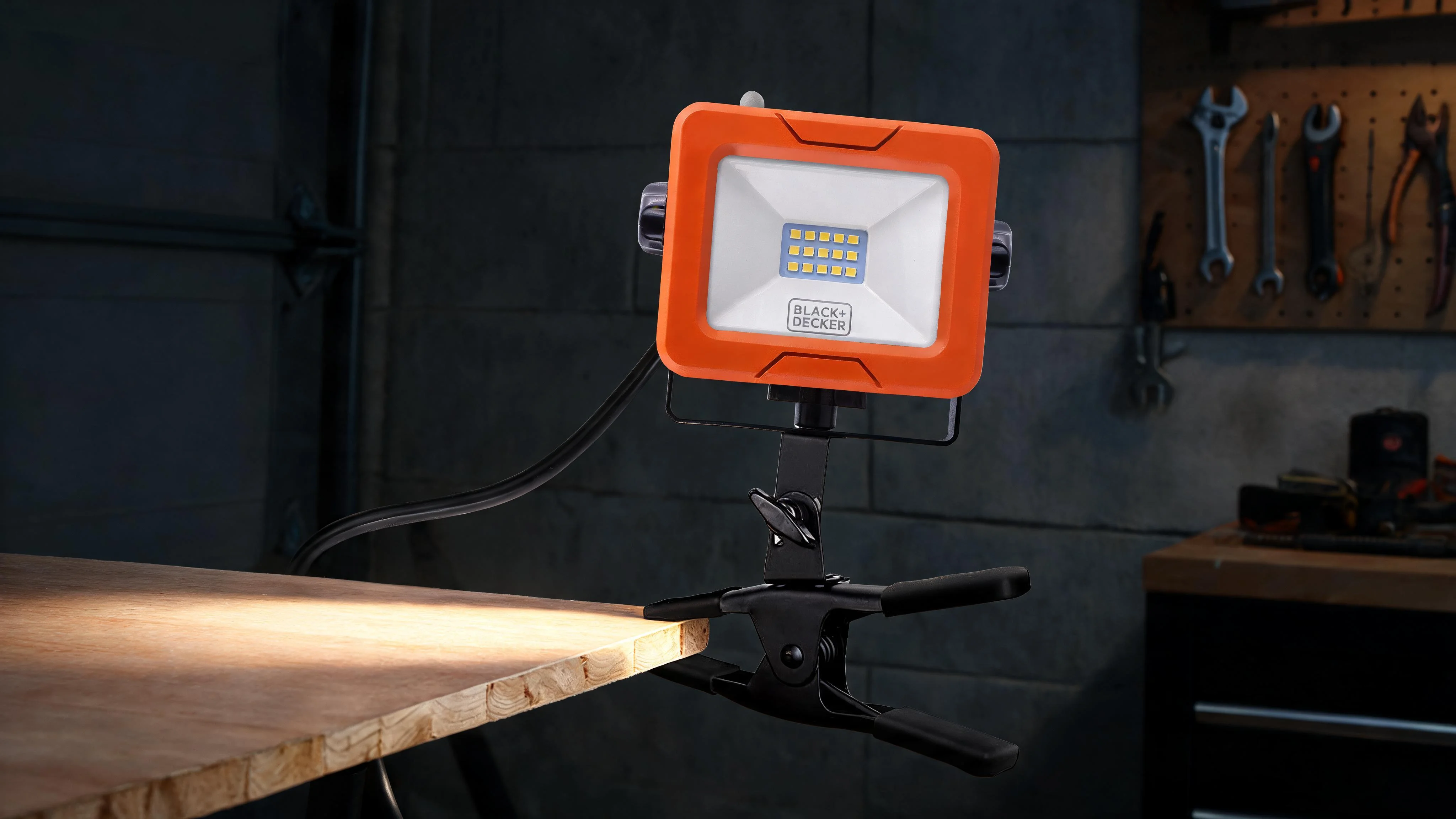 1,000 Lumens AC Plug-in LED Panel Work Light with Clamp Base - Scene 4