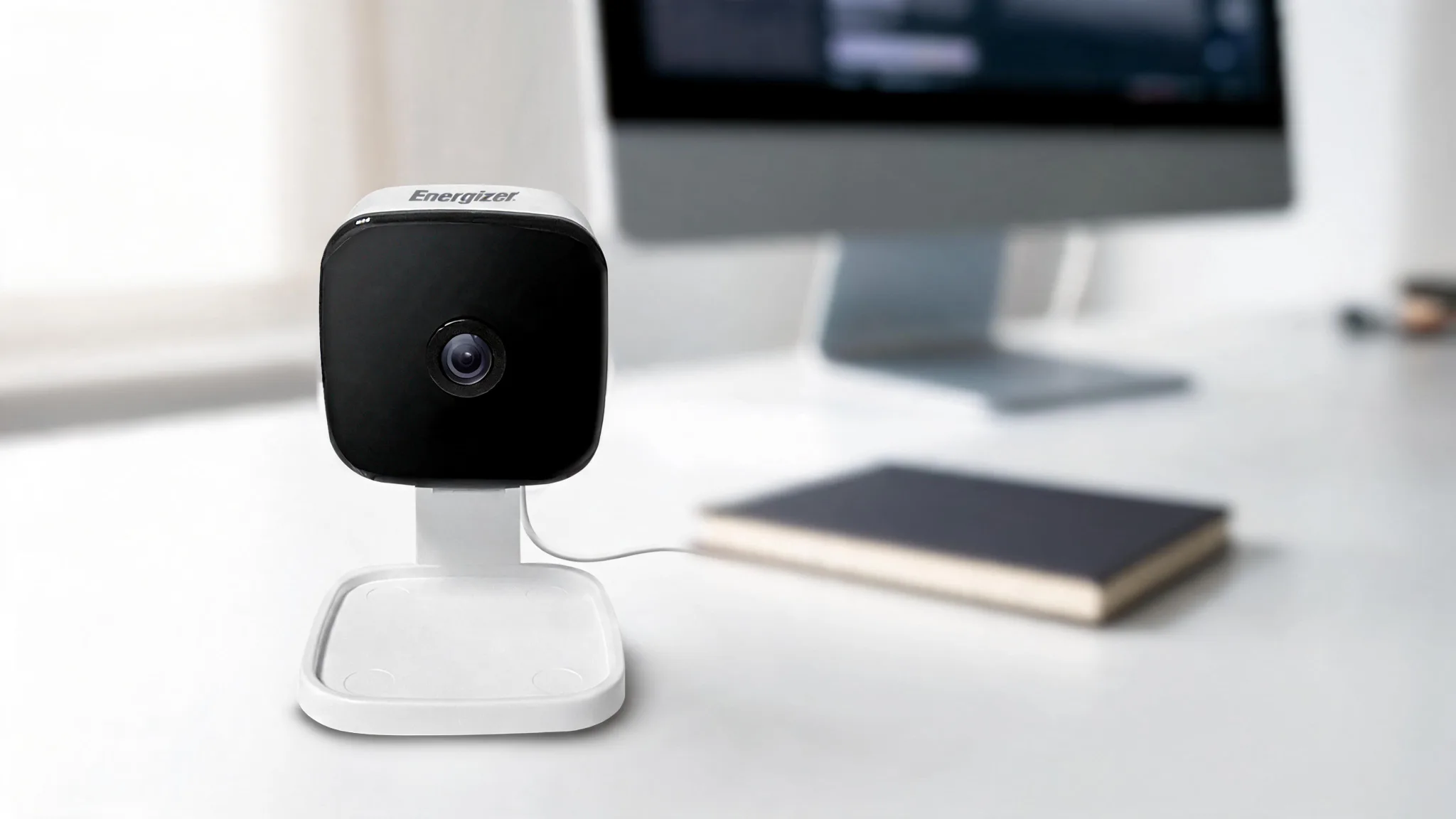 Energizer Connect Smart Wi-Fi 2K QHD Foldable Privacy Indoor Security Camera in White - Scene 5