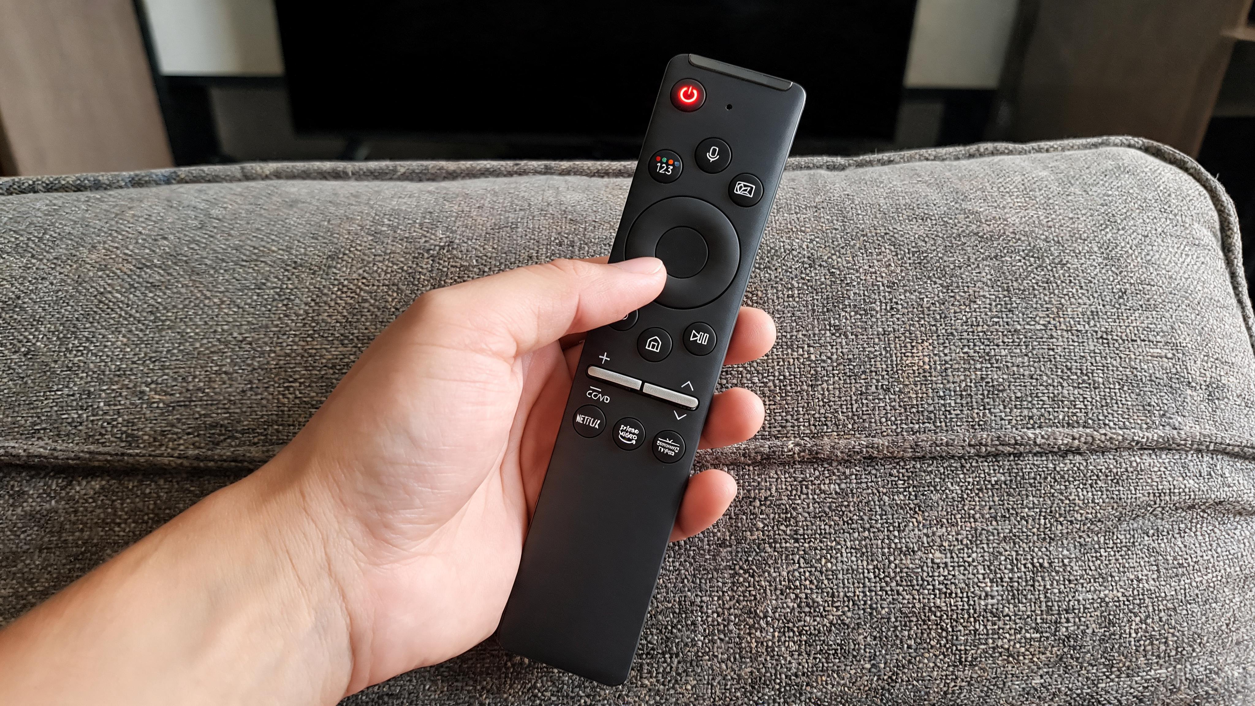 BT TV Remote Control - Scene 7